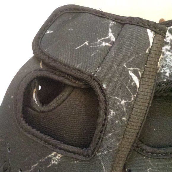 Oak and Reed Training Gloves - Picture 2 of 7